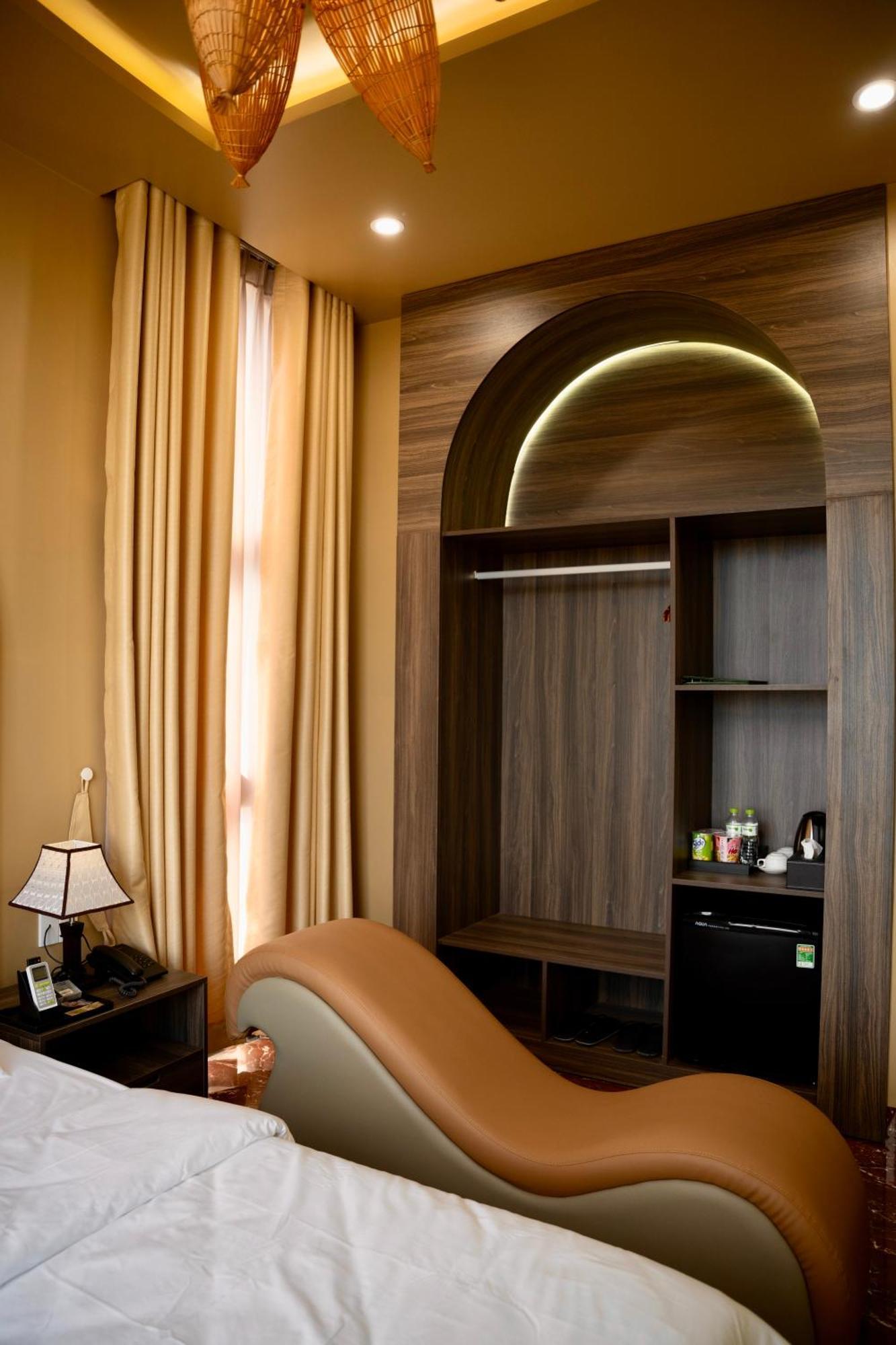 Tuyet Suong Hotel Quảng Ngãi Eksteriør billede